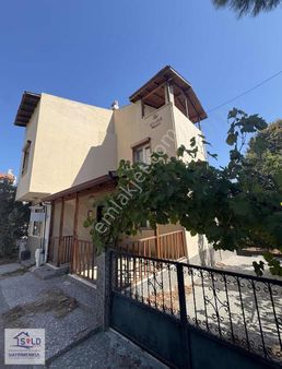 Sold Urla'dan İskele Mahallesinde 5+1 Satılık Villa