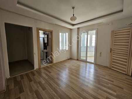 Mezitli Akdeniz Mahallesinde Okul Karşısı 3+1 Kiralık Daire