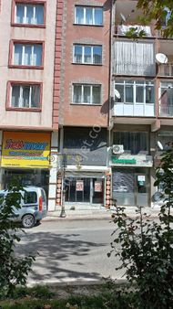 Menderes Caddesinde Kıymetli Konumda Satılık Dükkan