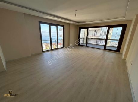 Altın Emlak Trabzon Yalıncakta Satılık 3+1 Fırsat Lüx Daire