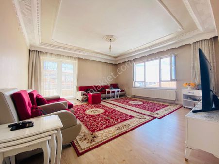 Gülveren'de Asansörlü Çift Girişli Ebeveyn Banyolu Çift Teraslı 5+1 Satılık Dubleks !!