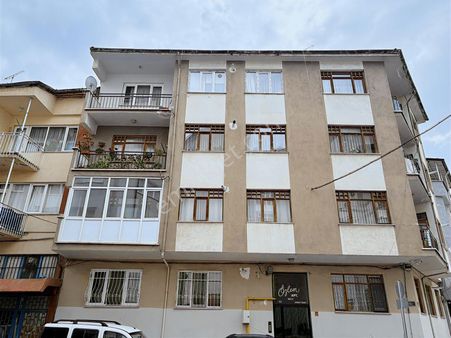 Atatürk Cd. Gülay Kanatlı Ortaokulu Yanı Satılık 3+1 Daire