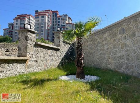 Çukurçayır Mahallesinde Manzaralı Kiralık 1+1 Daire