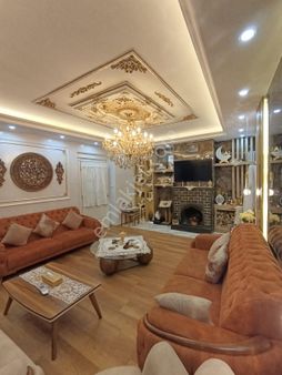 160 M2 3.5+1 Daire Ara Kat Lüks Yapılı Cadde Üzeri