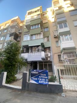 İzmir Demokrasi Üniversitesi Karşısında Satılık 2+1 Daire