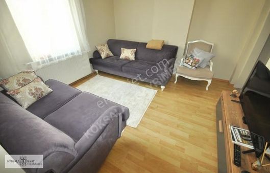 Köksalandan Tek Yetkili Küçükyalı Cadde Yakın 1.kat 2+1 Ön Cephe