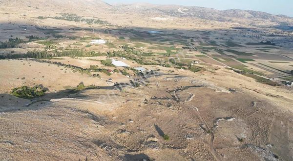 Çiftlik Yapımına Uygun 18.576m2 Tapulu Yolu Var Satılık Tarla