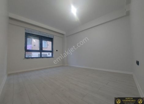 🏡 Kaplan Gayrimenkul’den Emek Mah. Ziya Gökalp Cd. Meydan Simit Yakını 2+1 107 M² Satılık Daire