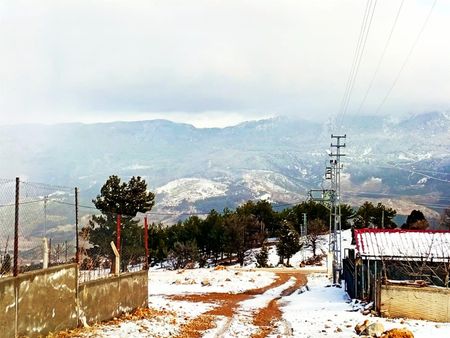 Kar Emlaktan Yeni Konacık Bozkırlı Mevkinde 400 M2 Satılık Arsa