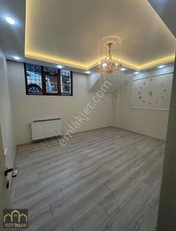 Cevatpaşada Satılık 2+1 7 Yıllık Binada Kullanışlı Temiz Bahçeli