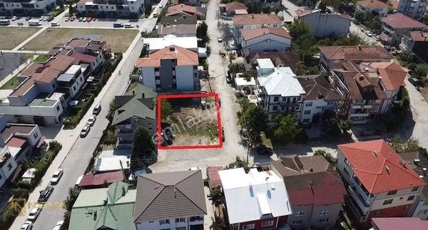 Sakarya Erenler'de Satılık 352 M2 Köşe Parsel
