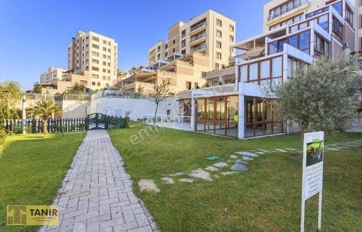 Bahçeşehir Spradon Teras Evler Satılık 4+1 Boş Ve Temiz Daire