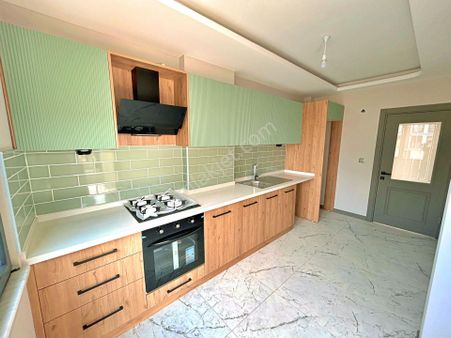 🌀gültaş Emlaktan Akçayda Satılık 2+1 Ebeveny Banyolu Asansörlü Ayrı Mutfaklı Daire