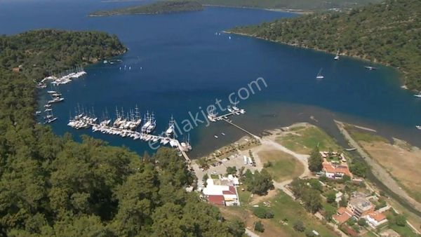 Marmaris Karacasöğüt'te Takasa Uygun Müstakil Tapu Satılık Arazi