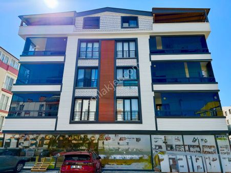 ▶ ▶akçay Körfez'den Geniş Teraslı Asansörlü 3+1 Satılık Dubleks Daire