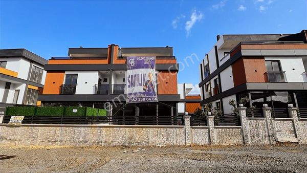 B.kolpınarda Satılık Trıblex Villa