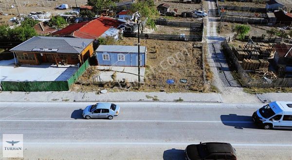 Turhanlar'dan Caddede 600 M2 Arsa İçinde Konteynr Yapı Kayıtlı
