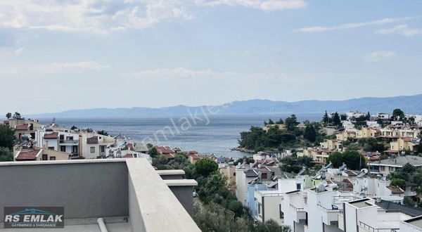 Pelitköy'de Önü Açık Deniz Manzaralı Satılık Müstakil Köşe Villa