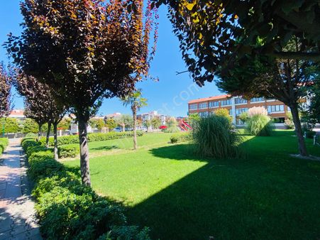 Villalar Bölgesinde Eşyalı Kiralık 1+1