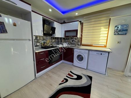 Zeki Emlak'tan Muradiye Mh. Site İçinde Eşyalı Kiralık 1+1 Daire