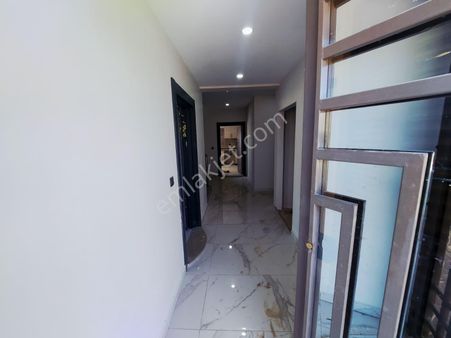 Varsak Demirel Mahallesinde Sıfır 1+1 Yüksek Giriş Daire