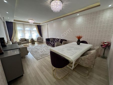 Akev Gayrimenkul'den Emniyet Caddesinde 4+1 Ara Kat Daire