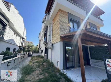 Ortamahalle'de Denize Yürüme Mesafesinde Ön Cephe Satılık Yazlık