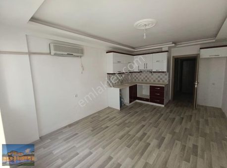 Kuşadası Davutlar Merkezde Acil Satılık 1+1 Daire
