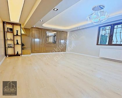 Elit Yapıdan Metrobüse Yakın Dekorlu Bahçeli Bahçekatı