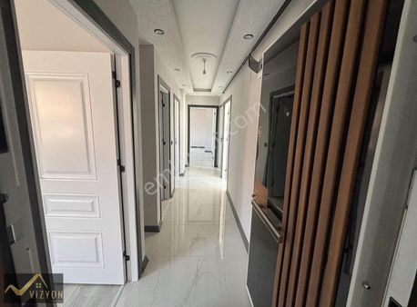 Emek Mahallesinde 120 M² 3+1 Ara Kat Daire