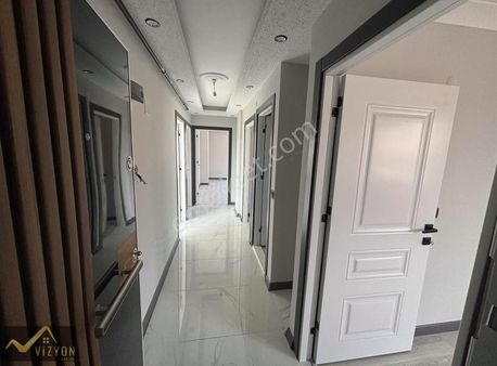 Emek Mahallesinde Ön Cephe 120 M² 3+1 Ara Kat Daire