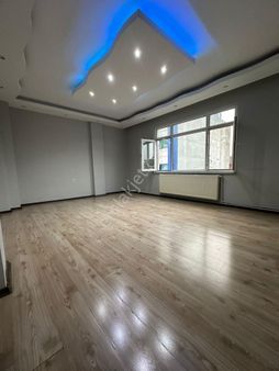 Atakent Meydan Emlaktan Atatürk Mah Metroyakını Satılık Kupon Daire