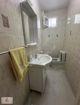 [frt]şehit İlhanlar Caddesinde Kiralık Ara Kat Daire