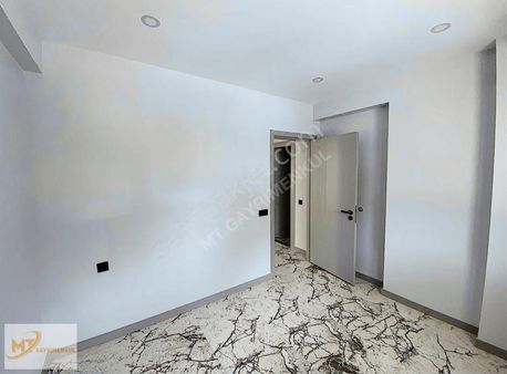 Mt'den Devlet Hastanesi Yakını Sıfır Apart