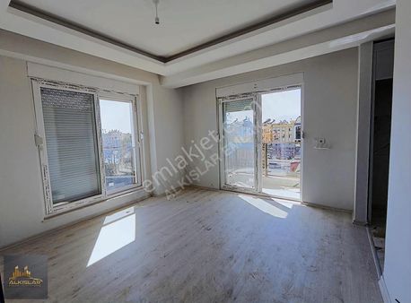 Tramvay Dibinde Satılık 2+1 Sıfır Daire