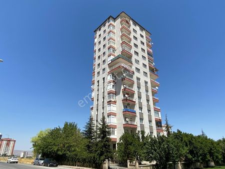 Gökkent Mahallesinde 3+1 Ara Kat Kombili Acil Satılık Daire