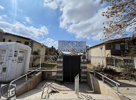 İg İnşaat'tan Denize Sıfır Havuzlu Müstakil Bahçeli 3+1 Villa***