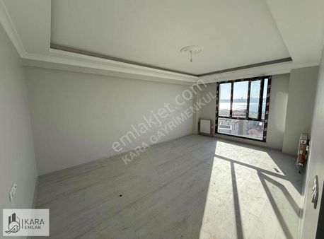Kanarya Mah'de 2+1 90 M2 Göl Manzaralı Otoparklı Daire