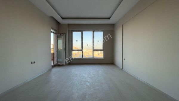 Emlak Diyarından Geylani'de 2+1 Sıfır Lüx Satılık Daıre