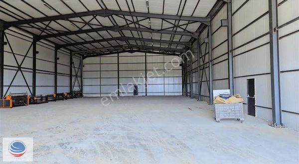 Balçık Mah'de Kiralık 800 M² Kapalı 500 M² Açık Fabrika Depo