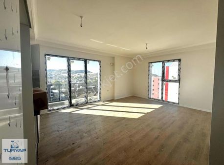 Turyap'tan Kadıköy Meydan Suitste Manzaralı 1+1 Kiralık Daire