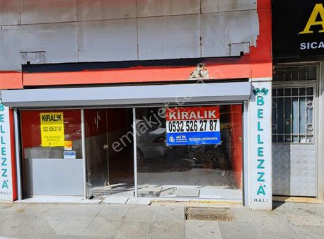 Küçükbakkalköy Merkezde 250m2 Mağaza Veya İşyeri.