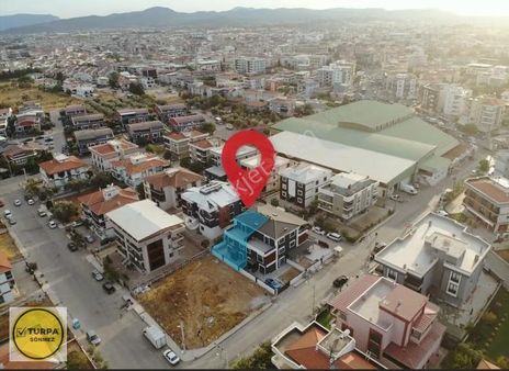 Pazar Yeri Arkasında Müstakil Bahçeli 4+1 Villa