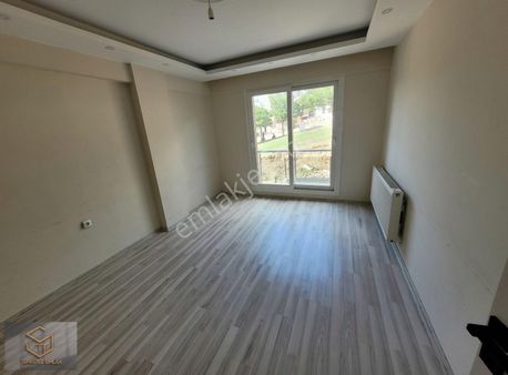 Menemen Uğur Mumcu Da Kiralık 2+1 90 M² Arakat Daire