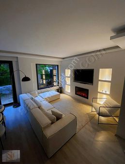 Uğur Mumcu Da Satılık Müstakil Bahçeli 180 M² Dubleks Daire