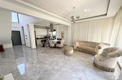 Hümeyra Avcı'dan Belek'te Müstakil Havuzlu 4+1 Villa