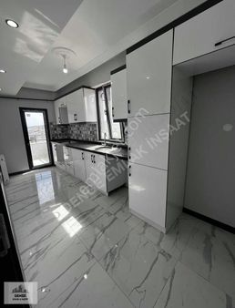 Sultanbeyli Mimar Sinan Mah Ara Kat Daire 90m2