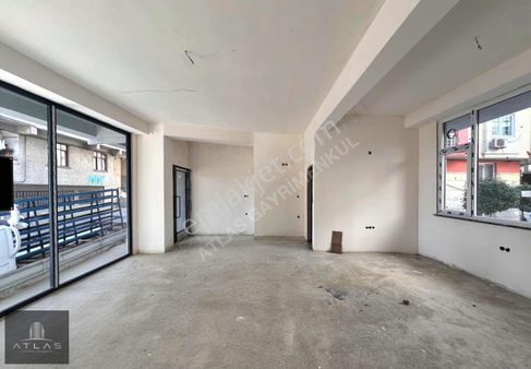 Atlas'tan Bahçelievler'de, Sıfır, 50 M2, Kiralık İşyeri...