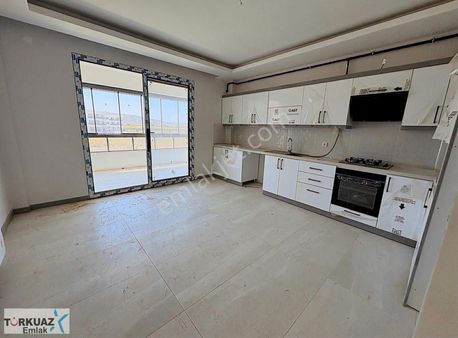 Koruluk Arkası Havuzlu Sitede 3+1 Ara Kat Ön Cephe Daire