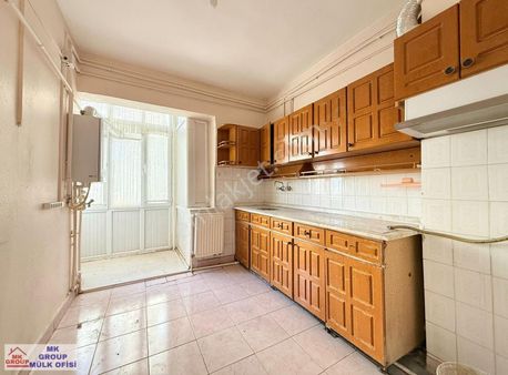 Sümer Mahallesi'nde Düşük Katlı Kombili 2+1 Satılık Daire